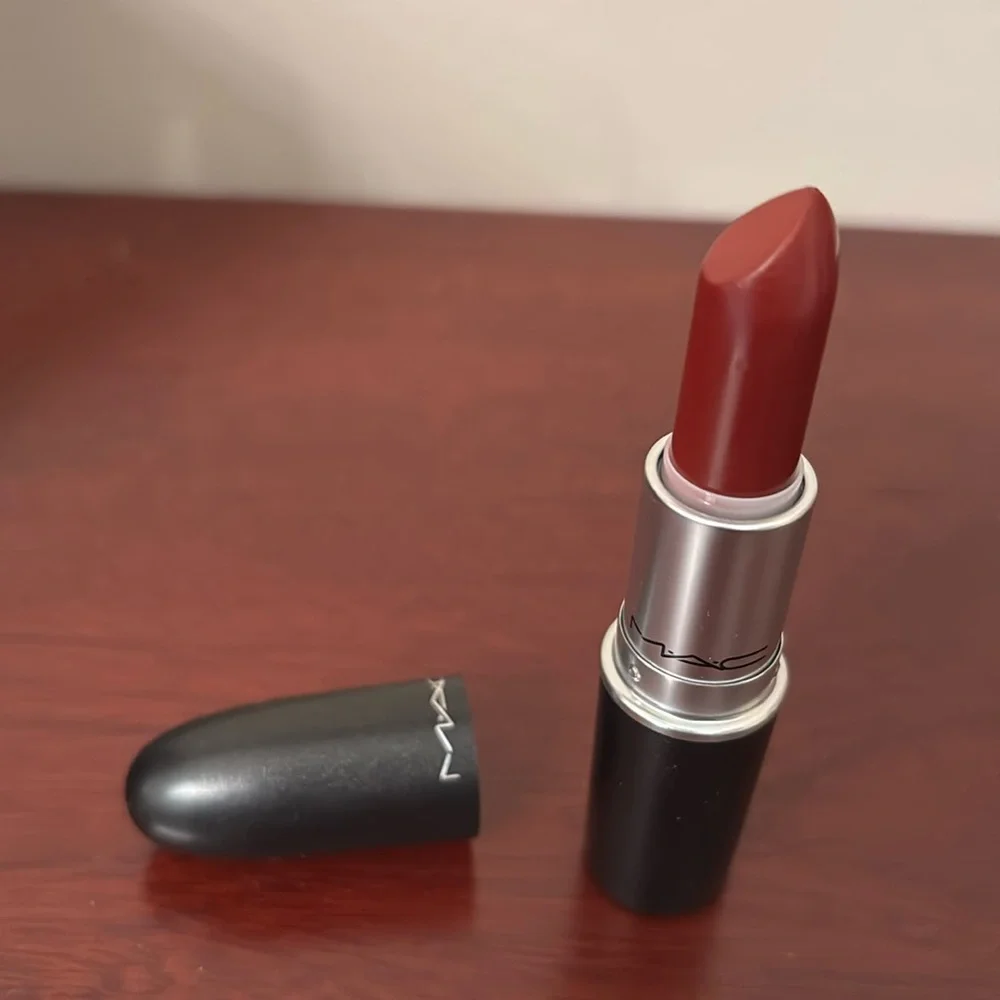 MAC Dubonnet 108 Amplified Creme Lipstick Mid-tone wine